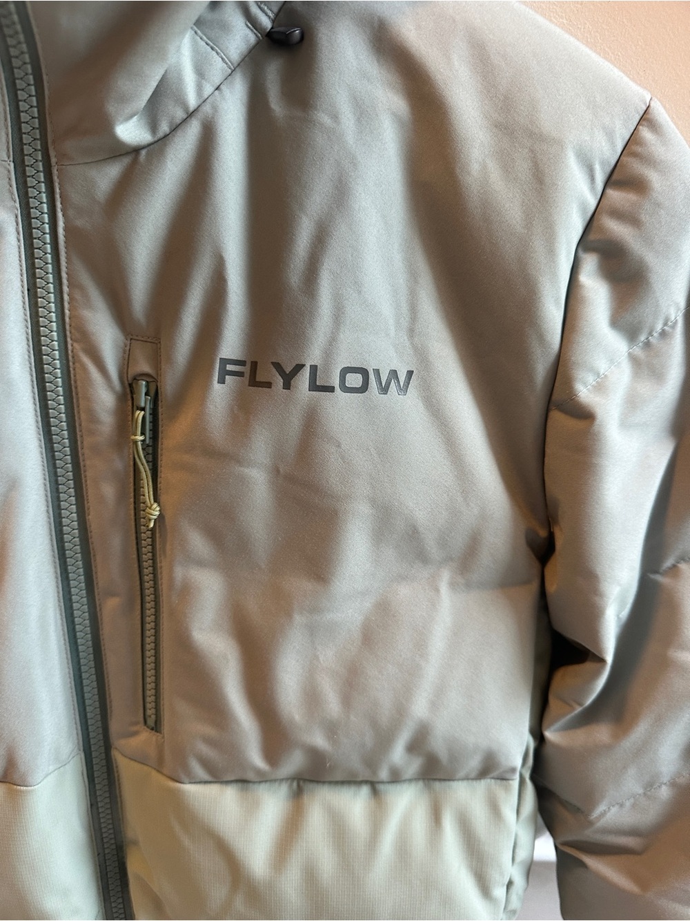 Flylow down jacket - Picture 3 of 8